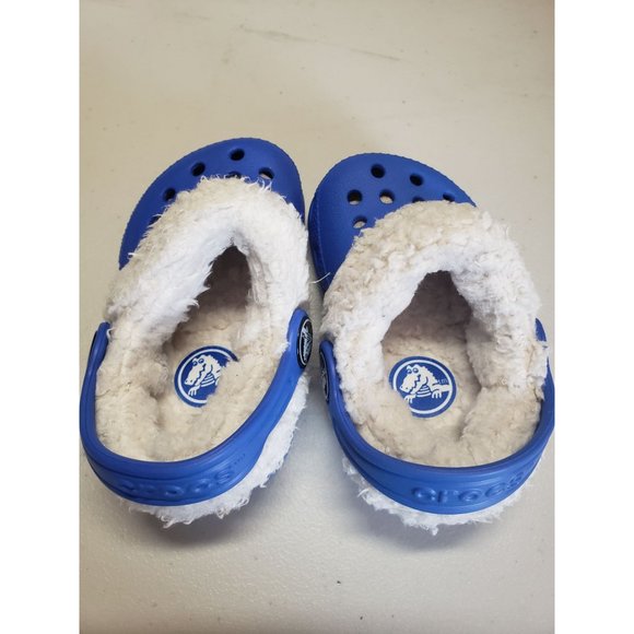 Infant Crocs With Fur Lining Size 2/3. - Picture 4 of 5